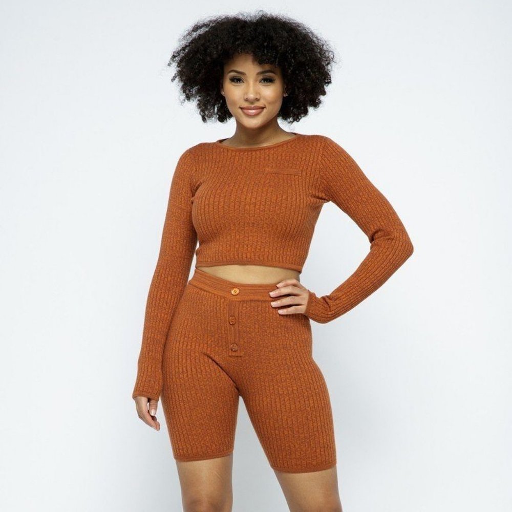 Woman’s Knit Long Sleeve Cropped Top Knit High-waist Brown Biker Shorts Set NWT